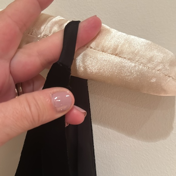 BLACK VELVET NWOT BANANA REPUBLIC VELVET CROPPED LEG JUMPSUIT WITH POCKETS SZ 2 - Picture 6 of 16